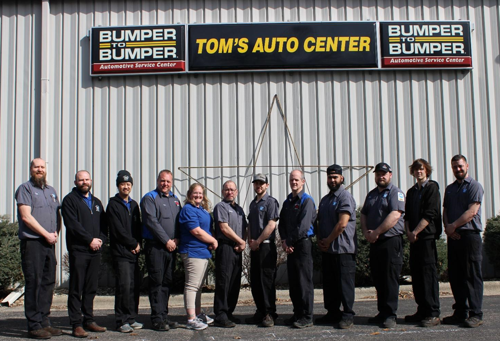 Team photo | Tom's Auto Center